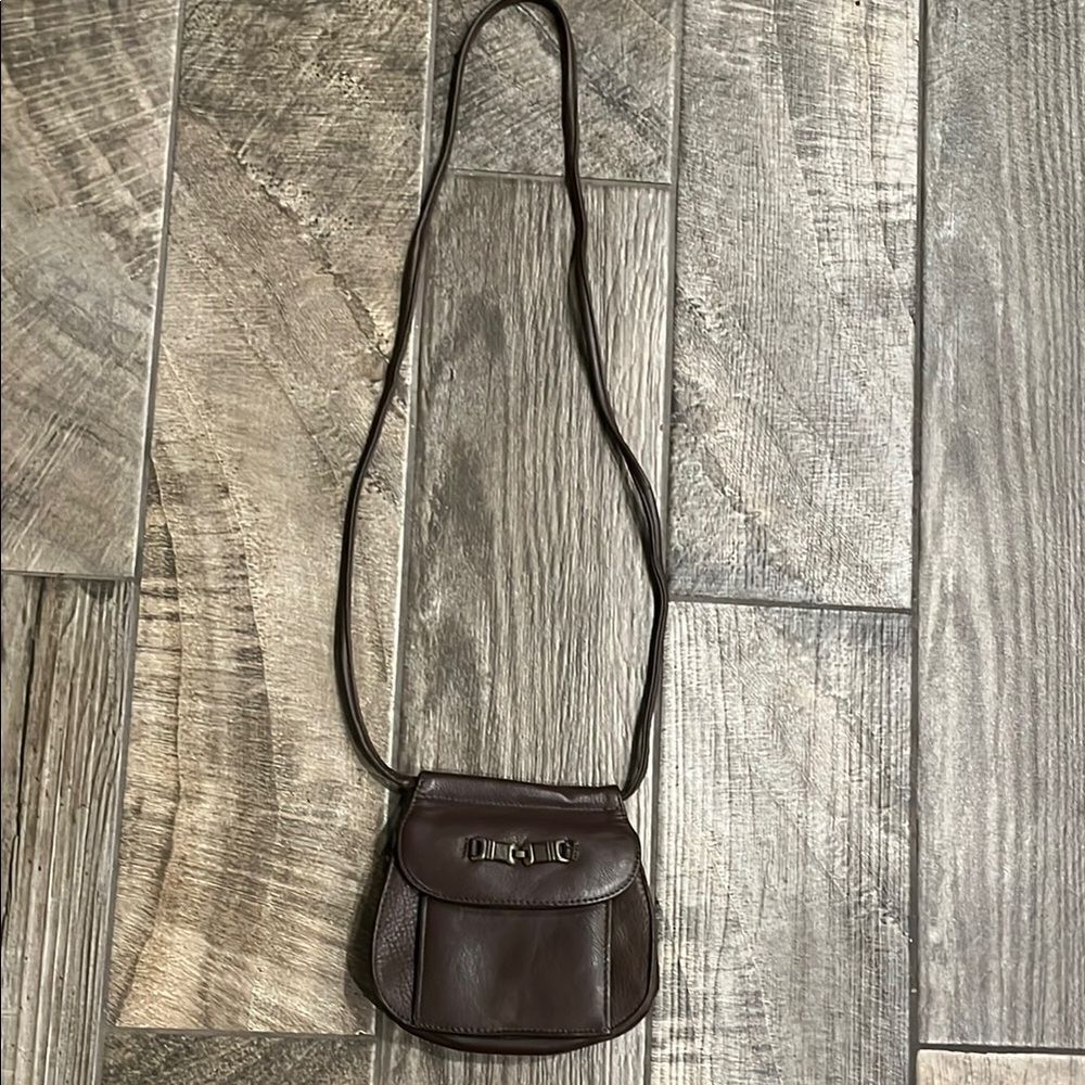 Vintage Partners Elegant Brown Leather Crossbody Bag